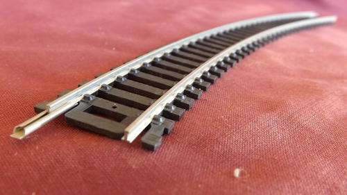 HO Model Railroad - Nickel Silver Atlas Snap Track 18Deg Curve Track