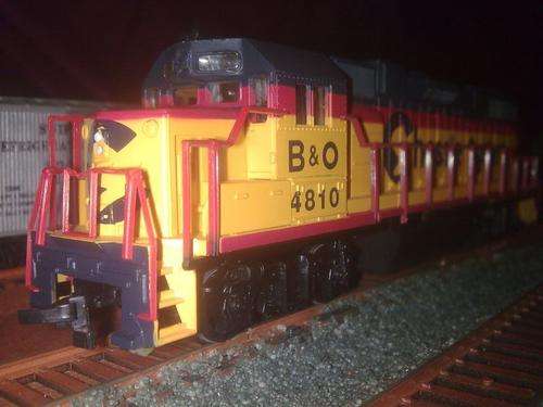 HO - GP 38 DIESEL LOCOMOTIVE - #8288