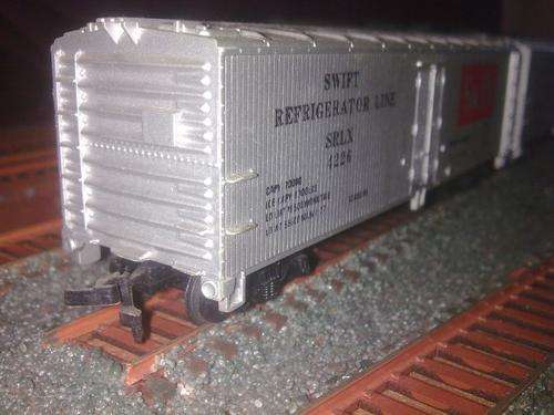 HO - TYCO - BOX CAR SWIFT REFRIGERATOR LINE