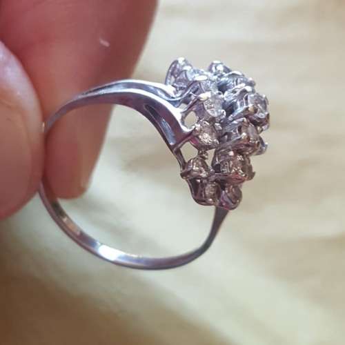 1.00 CT (+-) DIAMOND RING - 8 KT SOLID WHITE GOLD