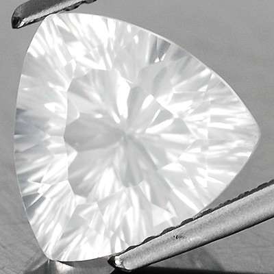 Unigue  2.90cts Silverite Quartz!