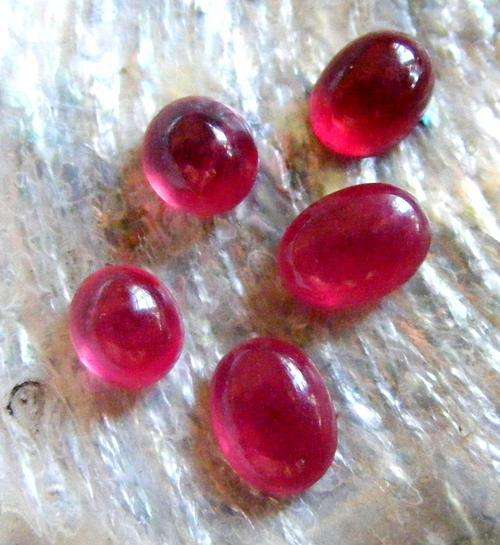 DAZZLING  Set of 5 Genuine  Madagascan  RUBIES!
