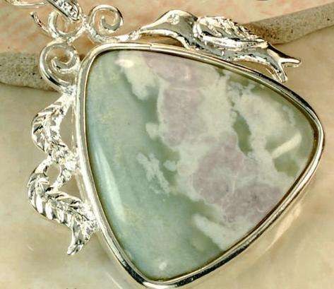 STYLISH and CHIC  Genuine PEACE JADE Gemstone Pendant!
