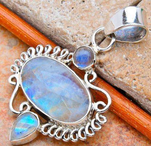 ONLY for the FASHION CONSCIOUS! Genuine MOONSTONE .925 Sterling Silver Pendant!