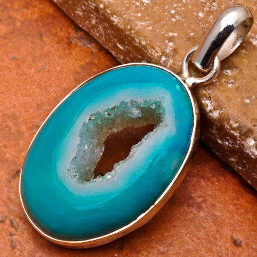 INTRIGUING   Authentic Chalcedony Druzy gemstone pendant!