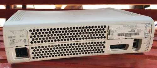 Xbox 360 console (Not working) - For parts