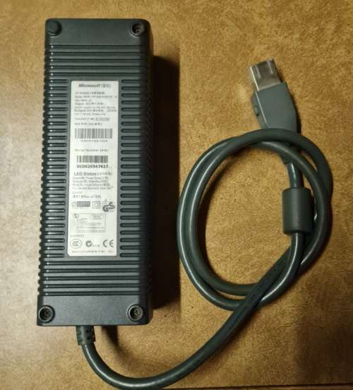 Xbox 360 power brick