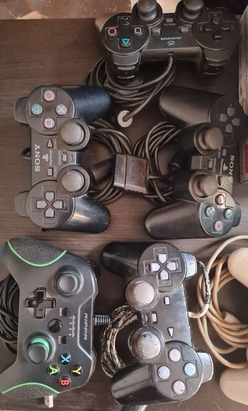 Ps/Pc/Xbox controller bundle (selling for parts)