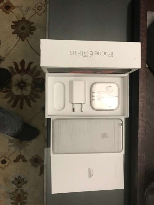 Space Grey I phone 6s plus  128gb- excellent condition with Extras