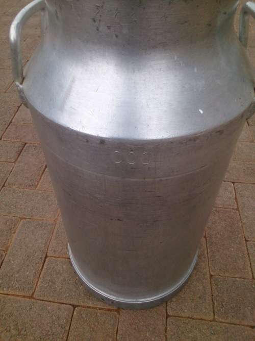 Stunning old Aluminium Roomkan in excellent condition!