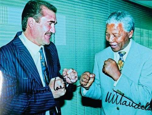 Nelson Mandela & Gerrie Coetzee photo, signed in pen (not a print) - size 15cm x 20cm