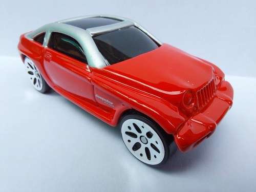 Maisto Jeep Jeepster Die Cast Car