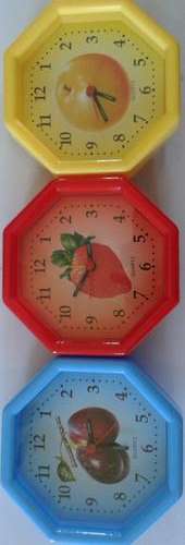***Incredible Bulk Sale*** 30 Fruity Alarm Clocks Up For Grabs. Low Postage!!!