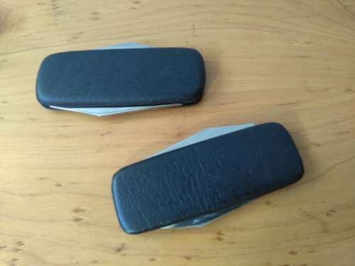 Prise Reduced !! 2 Pre 1994 Southerrn Cross Fund Dankie Tannie Knives