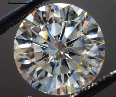 Fiery 1.68ct 7.90mm VVS2 Off White Yellow Round cut Loose Moissanite.Sparkling