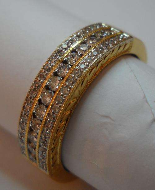 *R37385* Diamond Band / Ring 0.700ct (total) Diamonds set in 14k Yellow Solid Gold. Certificate.
