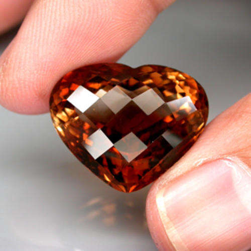 32.96ct Dazzling 100% Natural Heart Shape Checkerboard Top Imperial Untreated Topaz, best quality