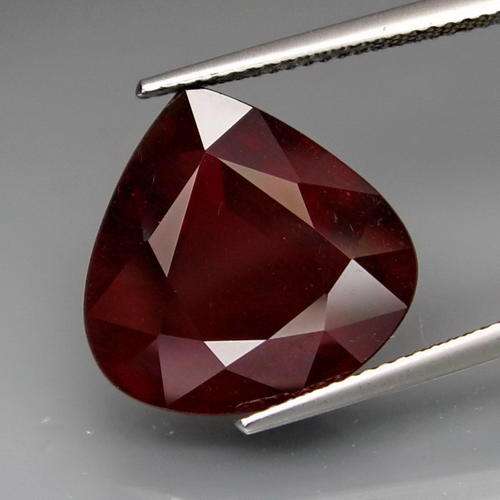 14.84ct Awesome Very Rare 100% Natural Raspberry Red Rhodolite Garnet