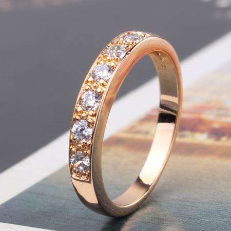 New arrival !18k gold filled white sapphire fascinating ring Sz8.5(US)/Q1/2(UK)