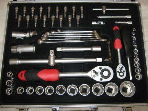 64 Piece Chrome Vanadium Toolset in Aluminium Carry Case!!!