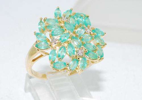 14 Karat Yellow Gold ring with Emeralds and Diamonds a must see ring!!! (Retail Value R22 500)