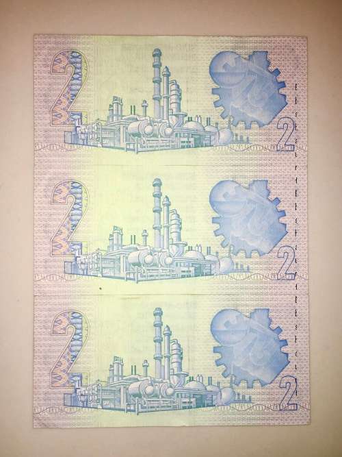 R2 X3  IN SEQUENCE AF7696120-118 UNC GEM ( 1 BID TAKES ALL)