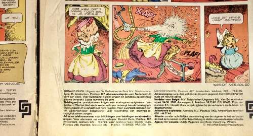 DONALD DUCK X2,, NO.1 !!! &  NO.2 !!!,,,,1972 WITH CENTERFOLLED(WALT DISNEY)DUTCH COMICS AMSTERDAM