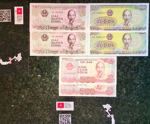 VIET NAM SET IN SEQ 2000D,1000D & 500 DONG 1988 CRISP UNC GEM IN PLASTIC INFO SLEEVE(1 BID TAKES ALL