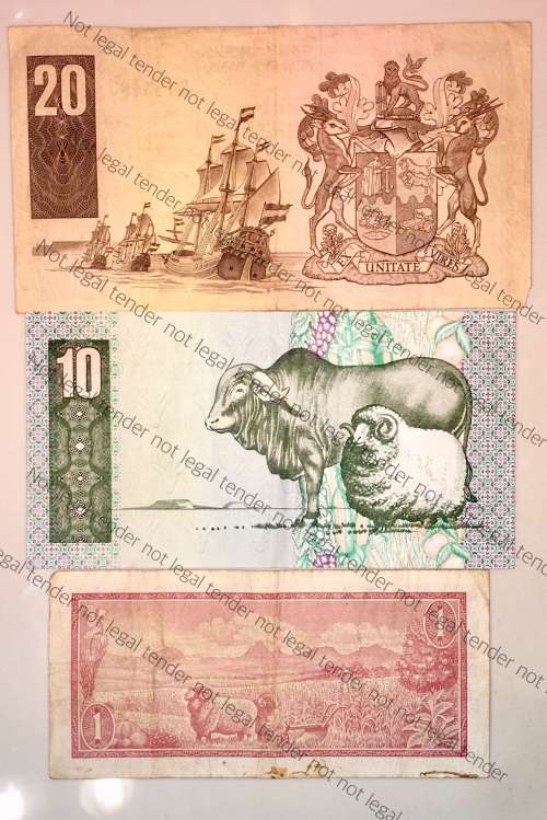 SET OF VARIOUS GOVERNORS & DECIMALS R20 , R10 & R1  ( 1 BID TAKES ALL)