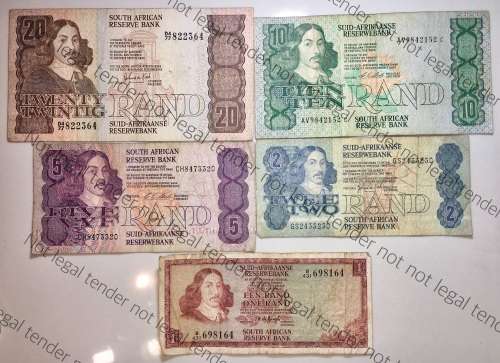 SET OF VARIOUS GOVERNORS & DECIMALS R20 TO R1  ( 1 BID TAKES ALL)
