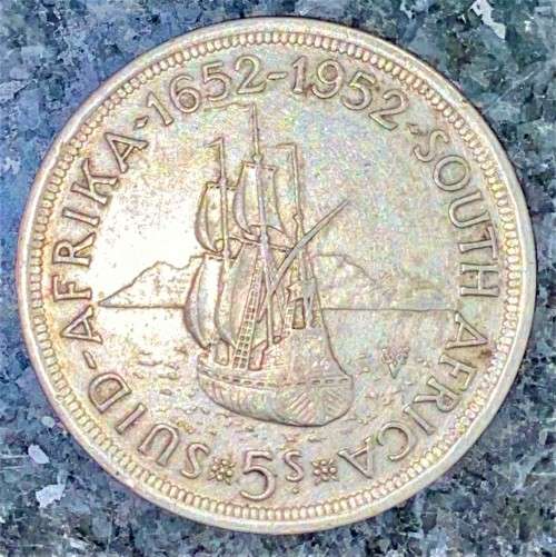S A UNION SILVER 5 SHILLING 1952 -- SILVER CROWN