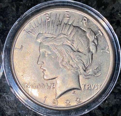 U S A  SILVER  1 DOLLAR PEACE DOLLAR 1922  PHILADELPHIA MINT IN CAPSULE
