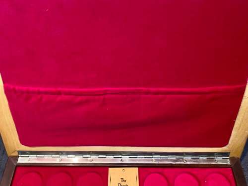 CAPE COIN HERITAGE SET AFRICANA MINT CAN TAKE 30 COINS BEAUTIFUL EMPTY BOX VERY GOOD CONDITION