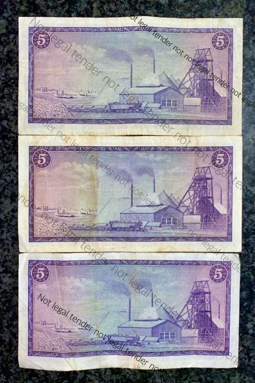 TW DE JONGH R5 VAN RIEBEECK WTM 1975 THIRD ISSUE (1 BID TAKES ALL 3 NOTES)