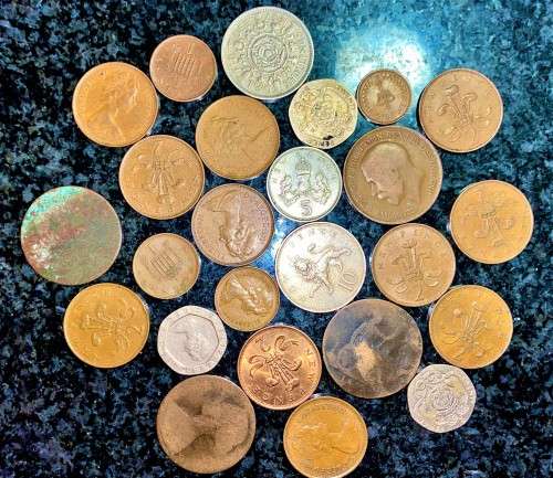 GREAT BRITIAN LOT OF VARIOUS COINS & DATES ( 1 BID TAKES ALL 25 COINS)