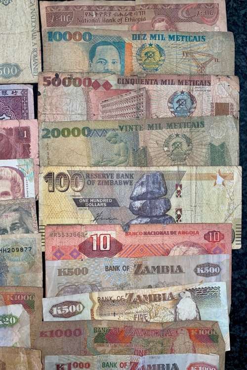 MIXED LOT INTERNATIONAL BANKENOTES - ITALY - ROMANIA - AFRICA - CHINA + (1 BID TAKES ALL 18 NOTES)