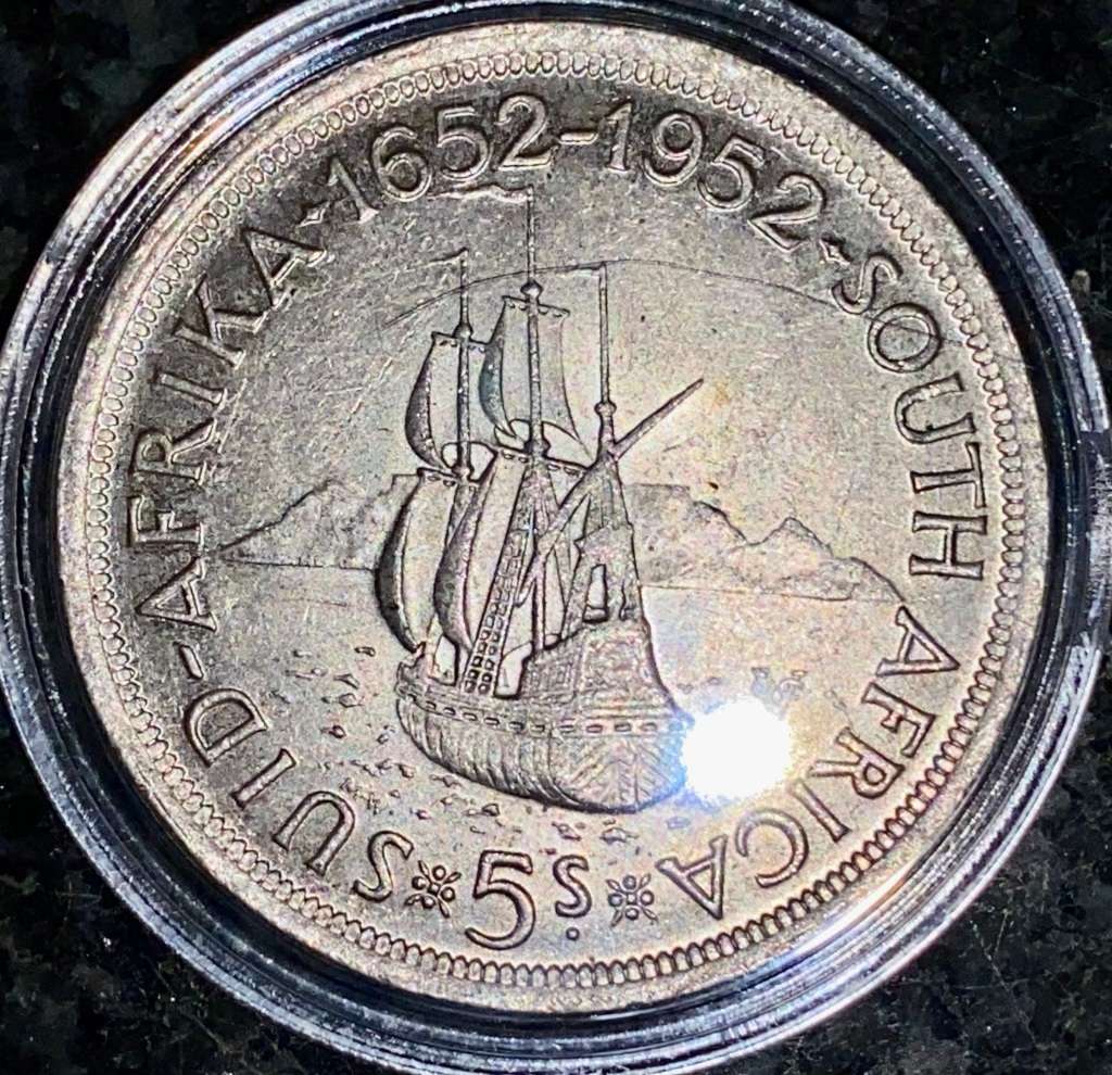 S A UNION SILVER 5 SHILLINGS 1952 - SILVER CROWN IN CAPSULE