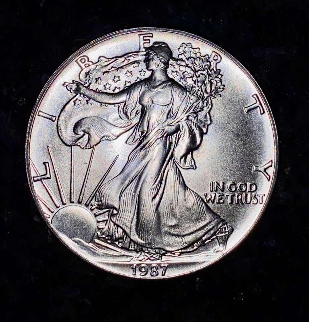 U S A - 1OZ SILVER EAGLE DOLLAR 1987 LIBERTY UNC  .999 SILVER