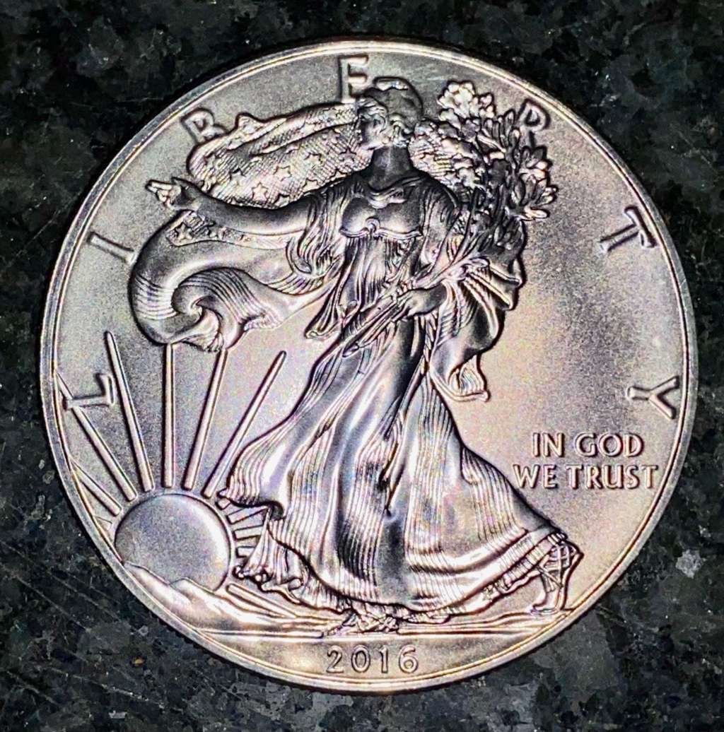 U S A - 1OZ SILVER EAGLE DOLLAR 2016 LIBERTY UNC  .999 SILVER