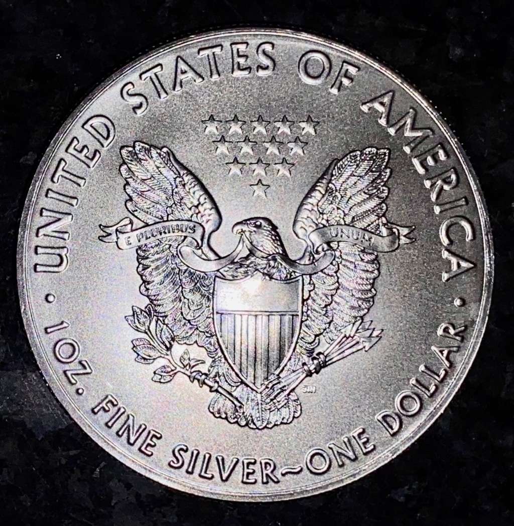 U S A - 1OZ SILVER EAGLE DOLLAR 2016 LIBERTY UNC  .999 SILVER