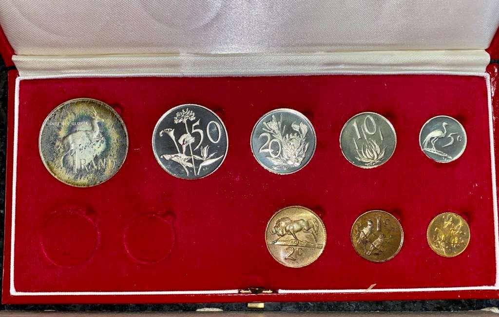 SOUTH AFRICA PROOF SET SILVER R1 TO 1/2 CENT -- 1978 -- IN RED SA MINT BOX WITH ORIGINAL COVER