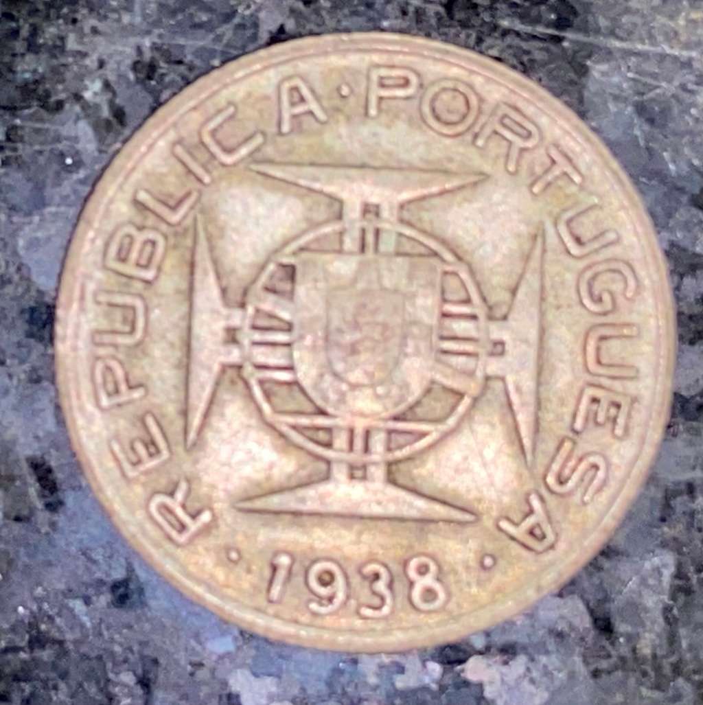 MOZAMBIQUE SILVER  2 1/2 ESCUDO 1938 WW2