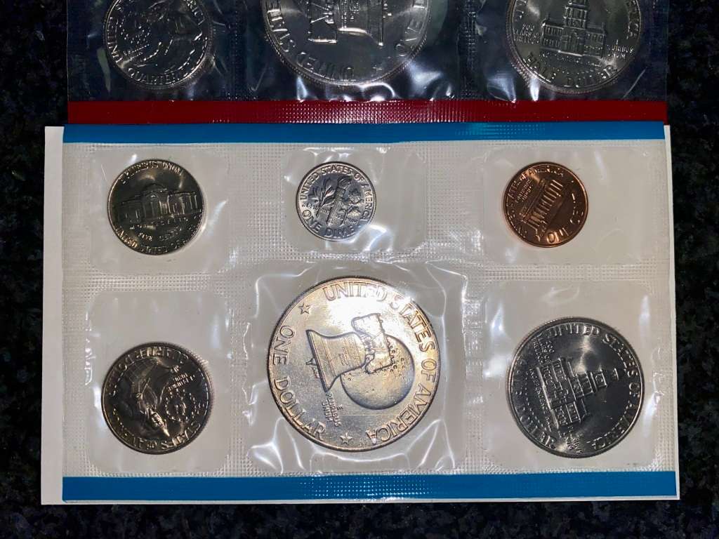 U S A UNC SETS - BOTH DENVER & PHILADELPHIA MINT- EISENHOWER 1 DOLLAR TO 1 CENT 1976(1 BID TAKES ALL