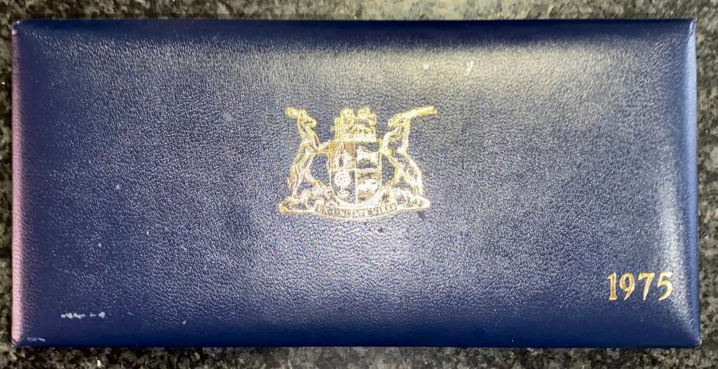 S A MINT PROOF SET 1975 SILVER R1 TO 1/2 CENT - SILVER R1 IS UNCIRCULATED - IN BLUE S A MINT BOX