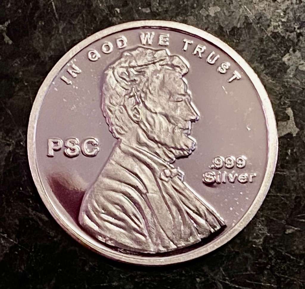 U S A -- WHEAT PENNY -- LINCOLN - IN GOD WE TRUST - 1/10 TROY OZ FINE SILVER - 99,99 SILVER ROUND