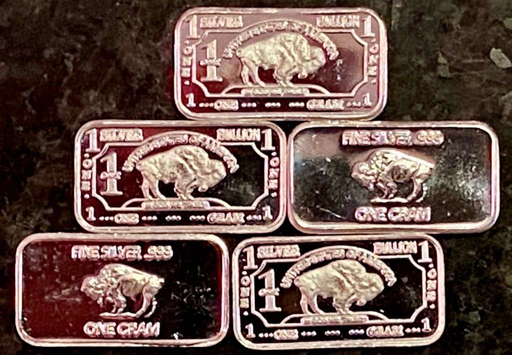 U S A -- BUFFALO BARS -- UNITED STATES OF AMERICA - 1 GRAM FINE SILVER BARS( BID PER BAR)