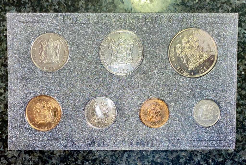 S A MINT UNCIRCULATED SET 1989 -- R1 TO 1 CENT - SEALED FROM SA MINT