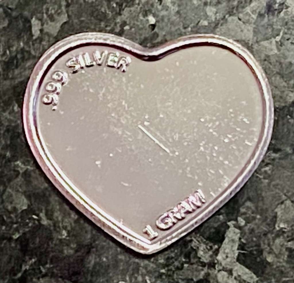 999 SILVER -- HEART -- I LOVE YOU - 1 GRAM FINE SILVER (BID PER HEART)4 AVAILABLE