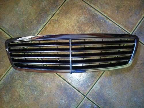 Mercedes Benz C Class Avantgarde Grill - 2001 to 2007