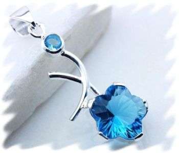 UNIQUE 925 SILVER EP BLUE TOPAZ FLOWER PENDANT